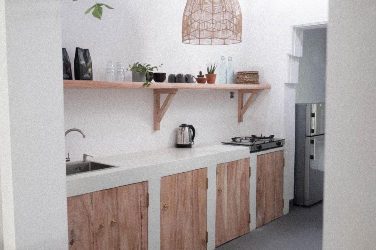 Clics Coliving & Coworking Hotell Dikwella Exteriör bild